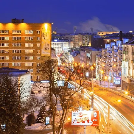 Roomer 18 Апартаменти *